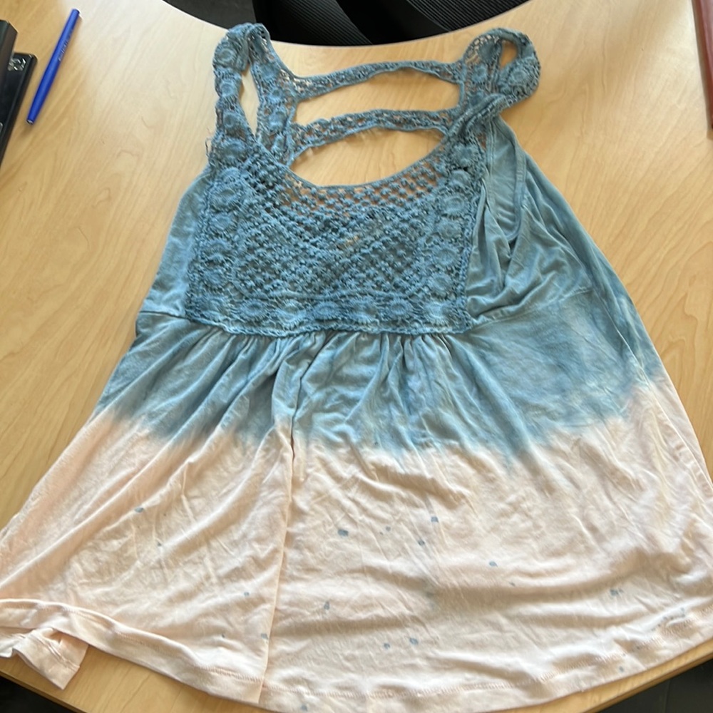 Entro size medium ombré tank with crochet top with specks of tie dye